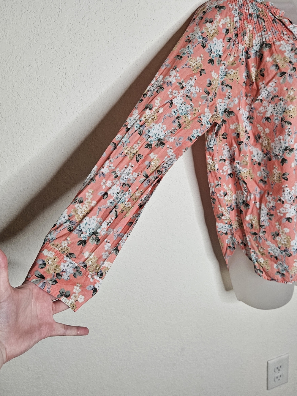 J.Crew Liberty Fabric Floral Pintuck Blouse Size 8 Coral Cotton Top Boho Coastal - Picture 4 of 10